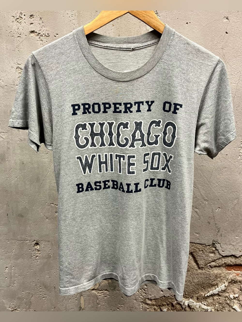 Vintage 80s Chicago White Sox Gray Property of Baseball Club Unisex Tee Small M
